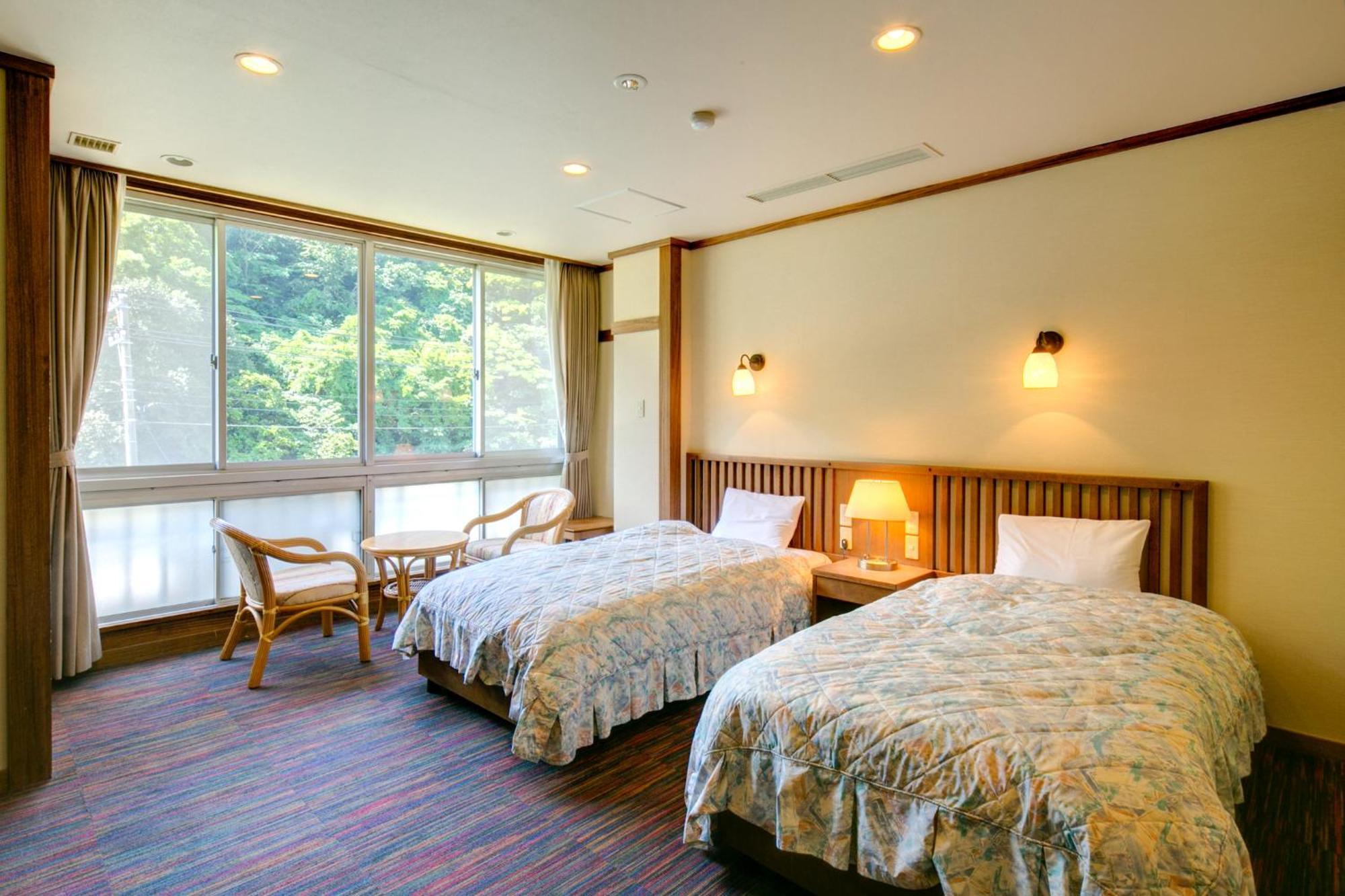 Yugawara-Onsen Manyoso Hotel Exterior photo