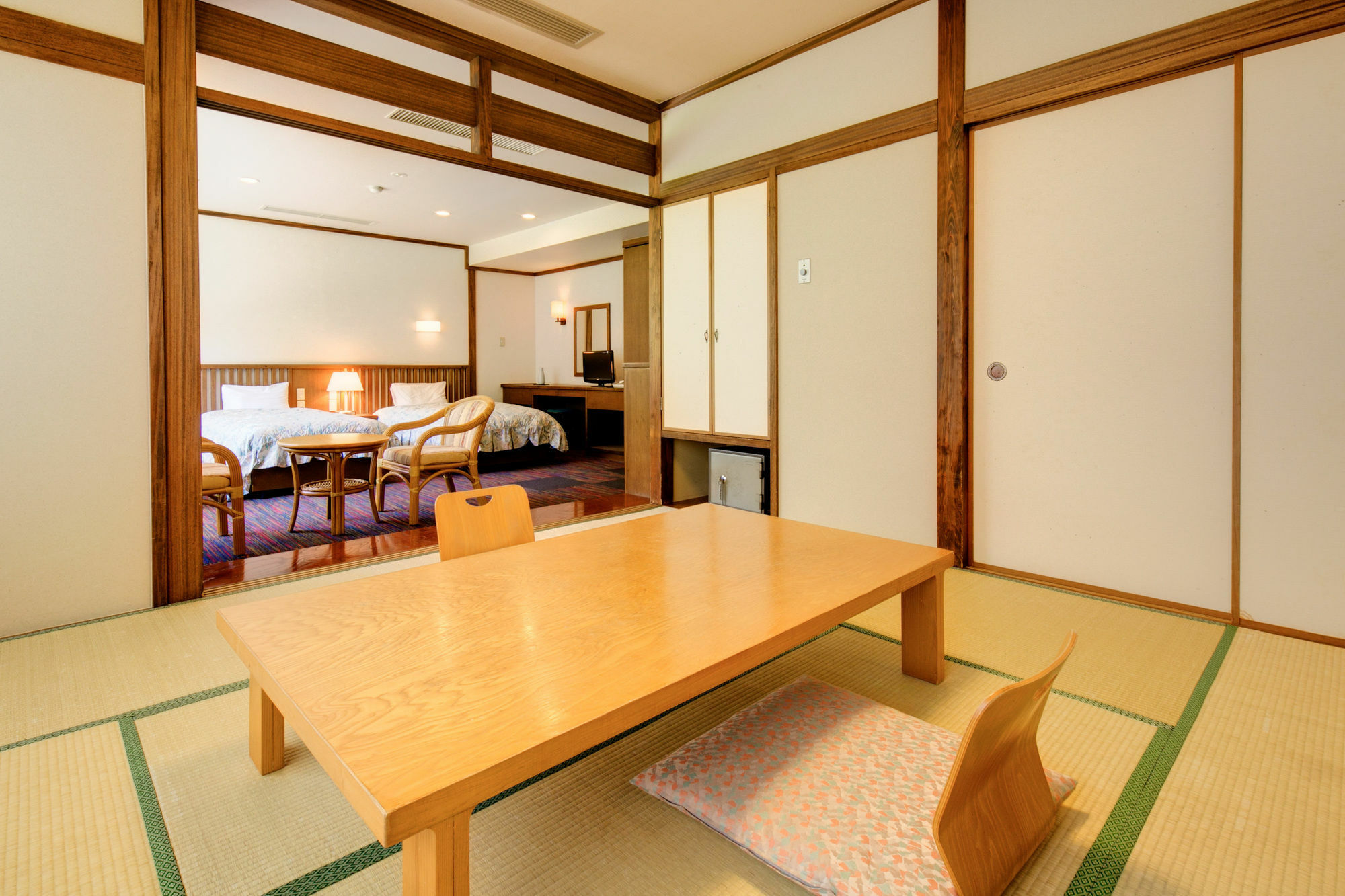 Yugawara-Onsen Manyoso Hotel Exterior photo